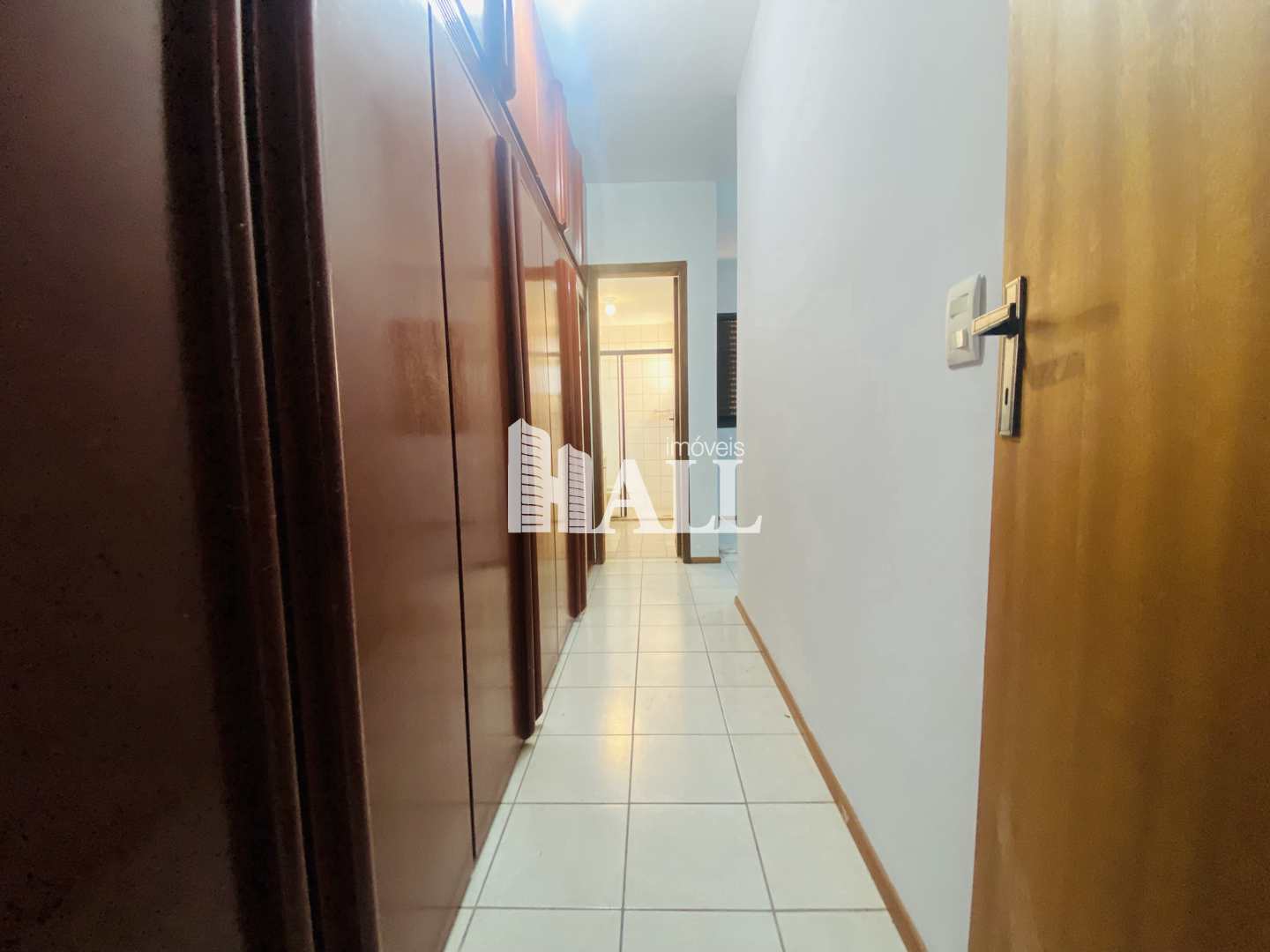 Apartamento à venda com 2 quartos, 65m² - Foto 2