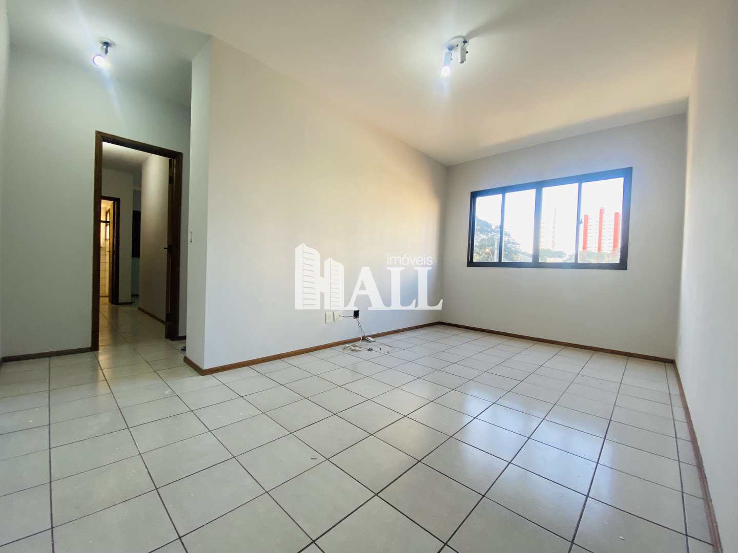 Apartamento à venda com 2 quartos, 65m² - Foto 1