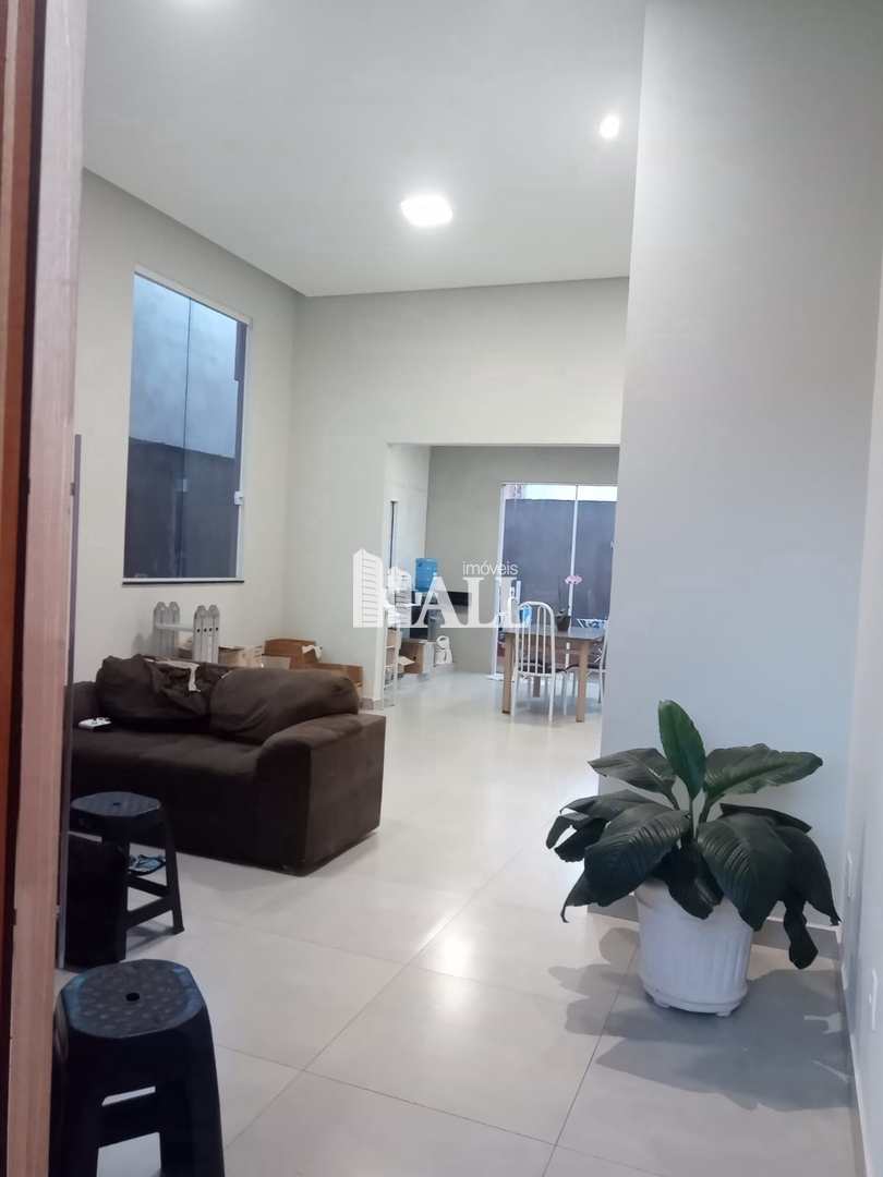 Casa à venda com 3 quartos, 108m² - Foto 4