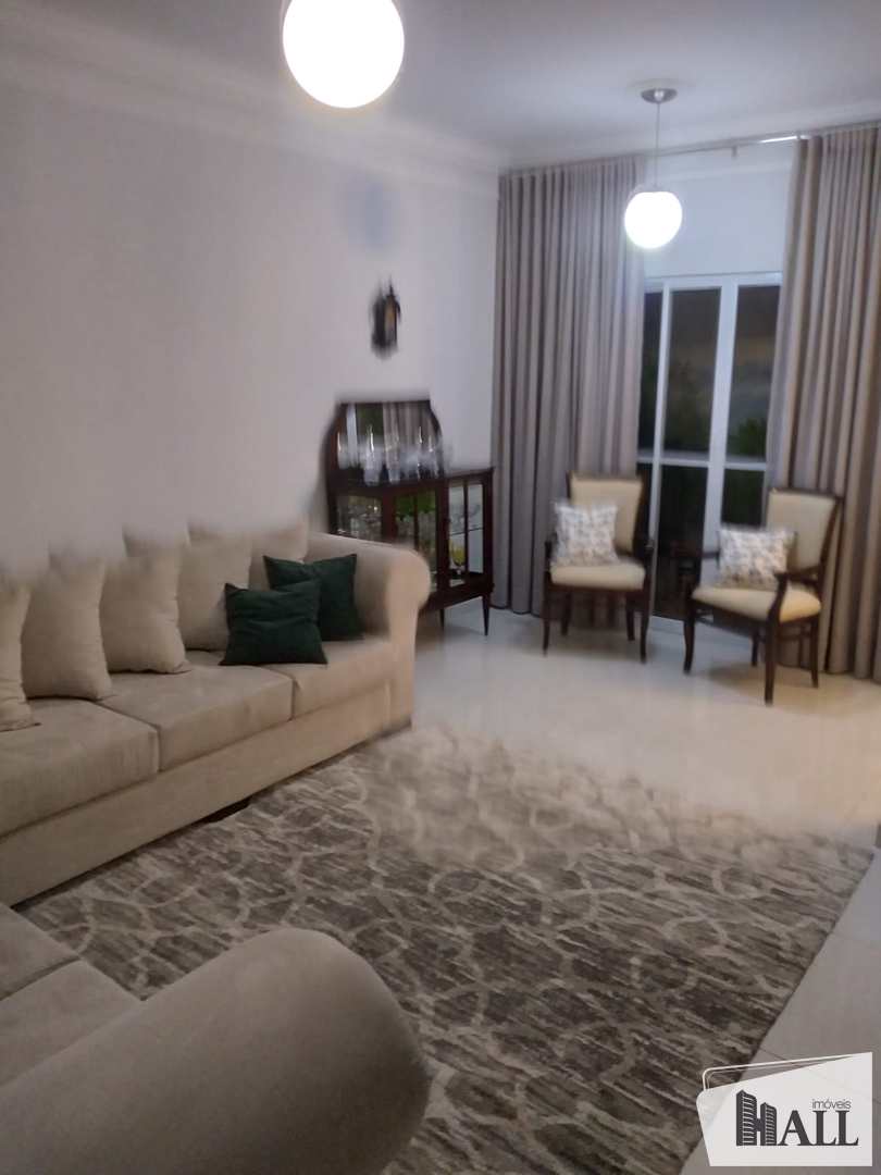 Casa à venda com 3 quartos, 200m² - Foto 7