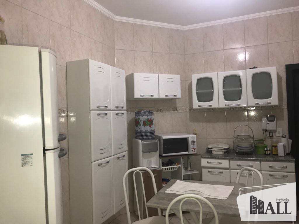 Casa à venda com 3 quartos, 170m² - Foto 15