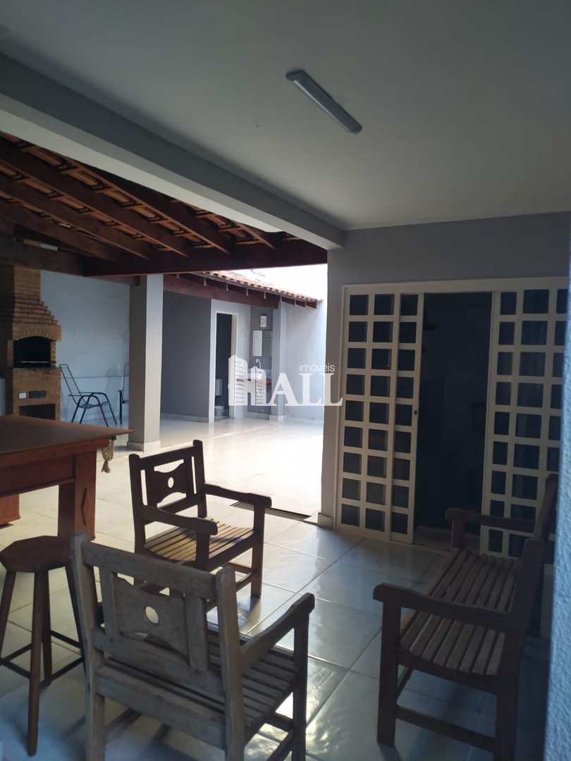 Casa à venda com 3 quartos, 180m² - Foto 14