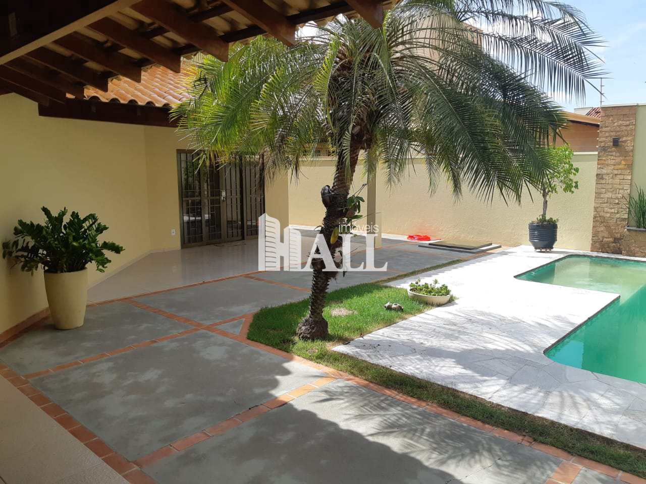 Casa à venda com 3 quartos, 250m² - Foto 3