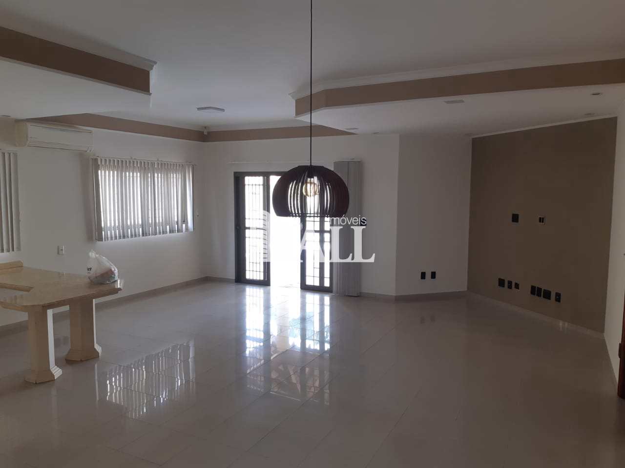 Casa à venda com 3 quartos, 250m² - Foto 10