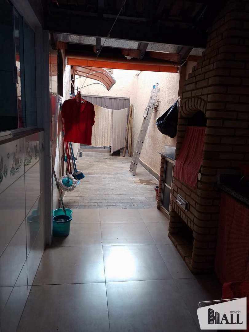 Casa à venda com 3 quartos, 155m² - Foto 8