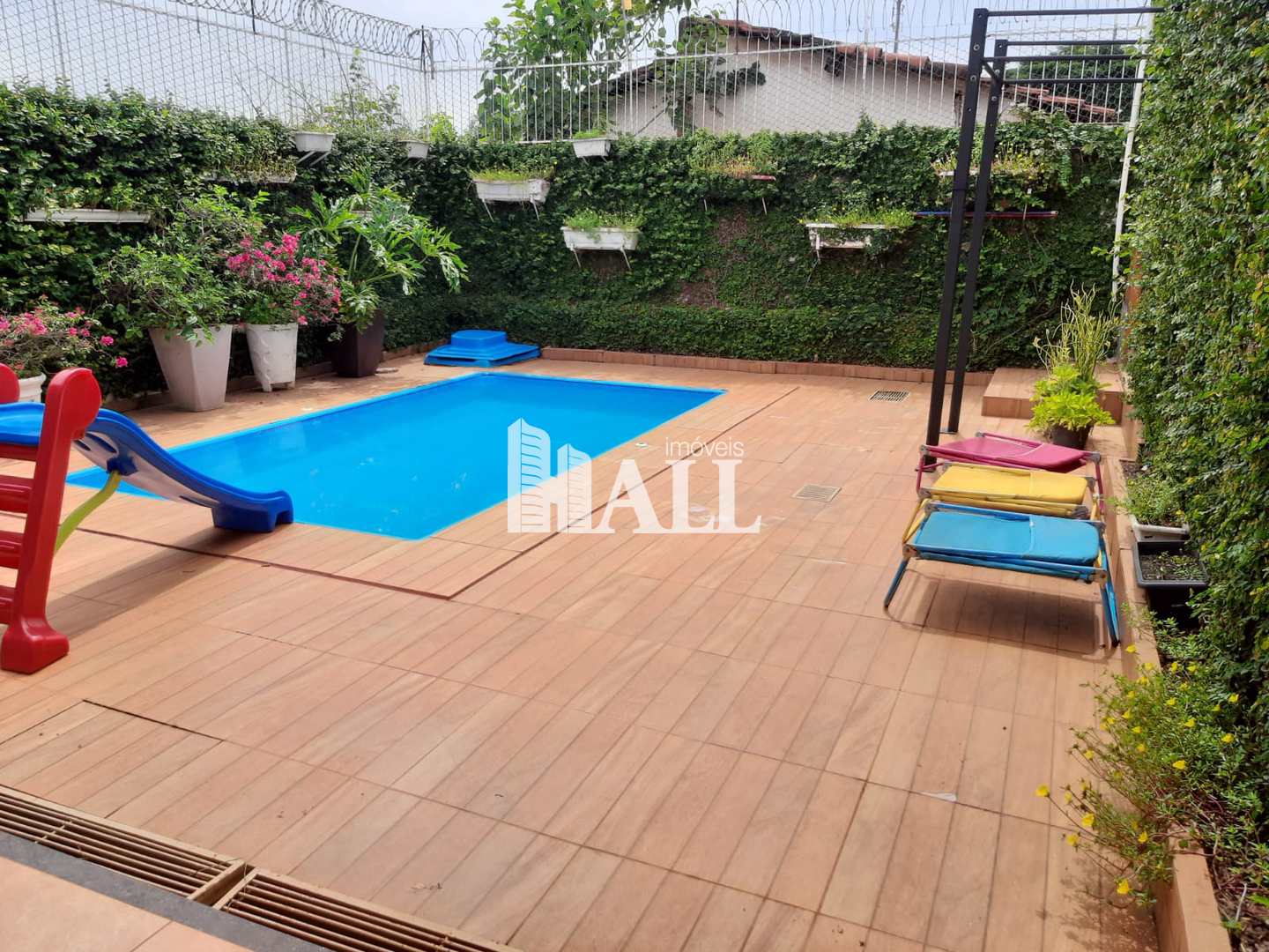 Casa à venda com 5 quartos, 484m² - Foto 1