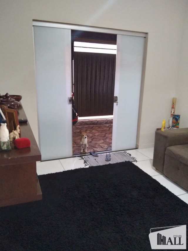 Casa à venda com 3 quartos, 150m² - Foto 2