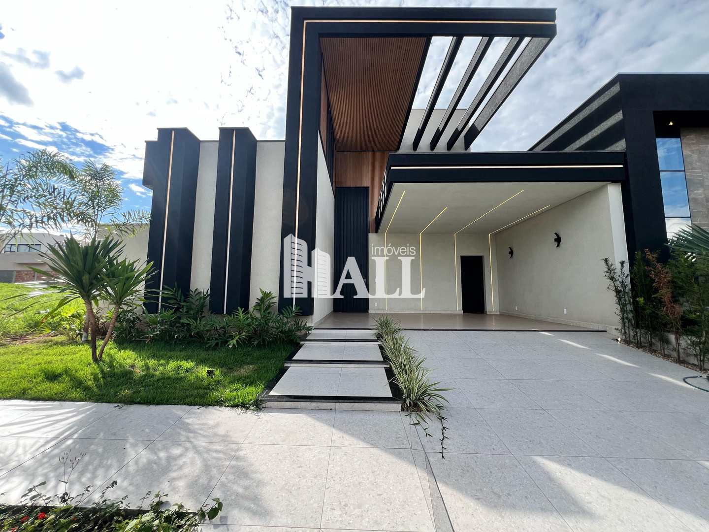 Casa de Condomínio à venda com 3 quartos, 160m² - Foto 1