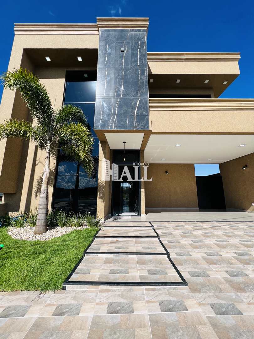 Casa de Condomínio à venda com 4 quartos, 260m² - Foto 1