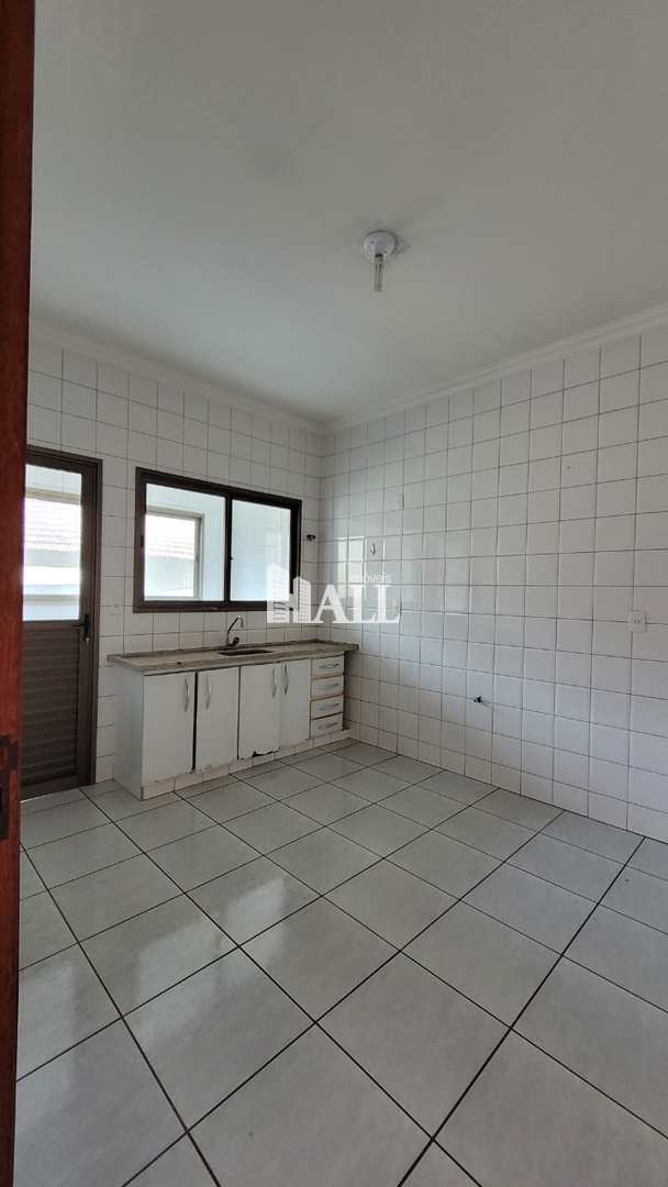 Apartamento à venda com 3 quartos, 65m² - Foto 2