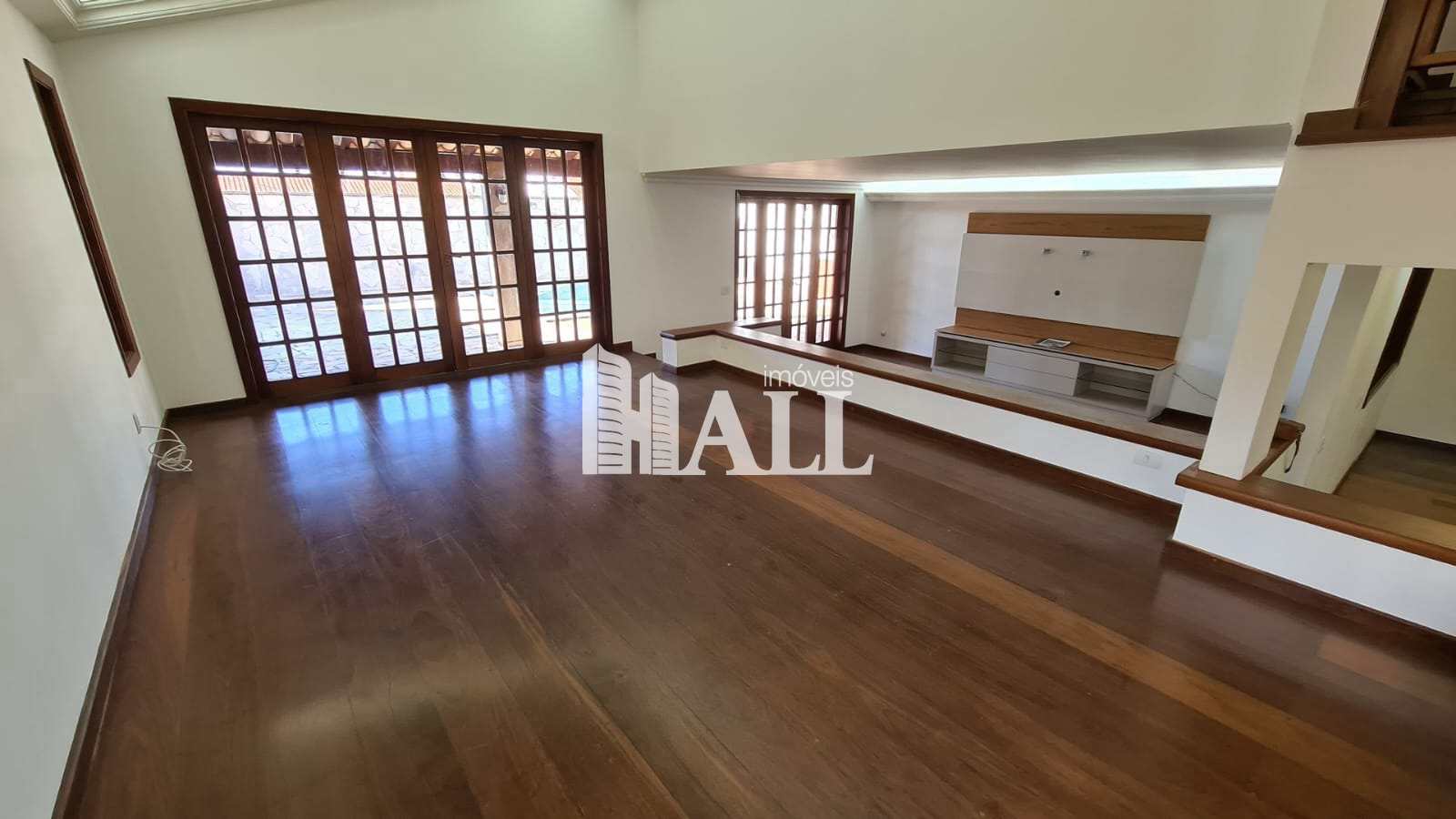 Casa à venda com 5 quartos, 570m² - Foto 3