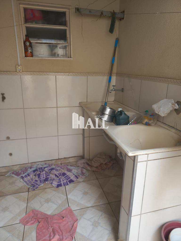 Casa à venda com 3 quartos, 200m² - Foto 2