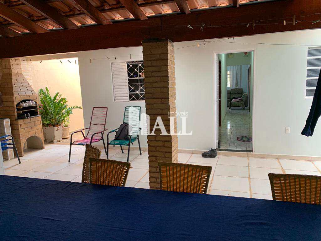 Casa à venda com 3 quartos, 158m² - Foto 3