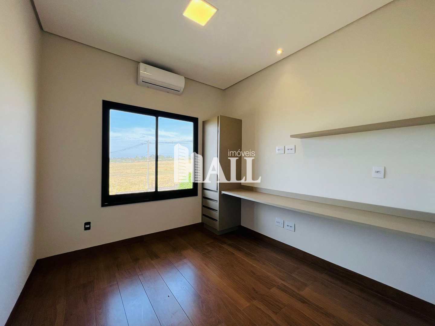 Casa de Condomínio à venda com 4 quartos, 300m² - Foto 4