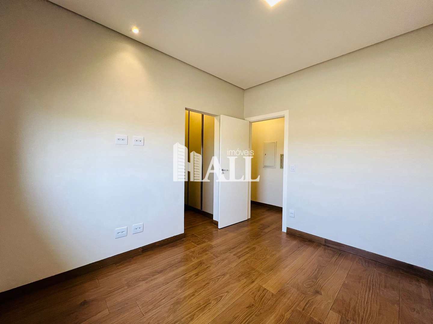 Casa de Condomínio à venda com 4 quartos, 300m² - Foto 8