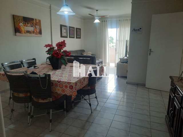 Apartamento à venda com 3 quartos, 93m² - Foto 1