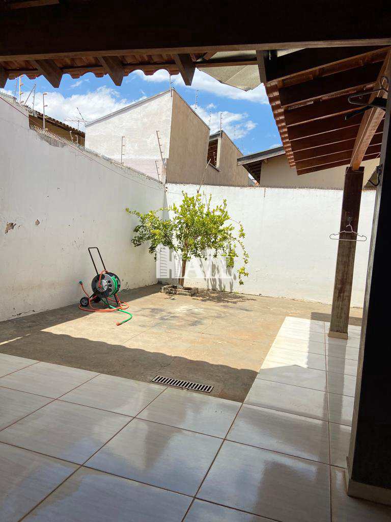 Casa à venda com 2 quartos, 140m² - Foto 26