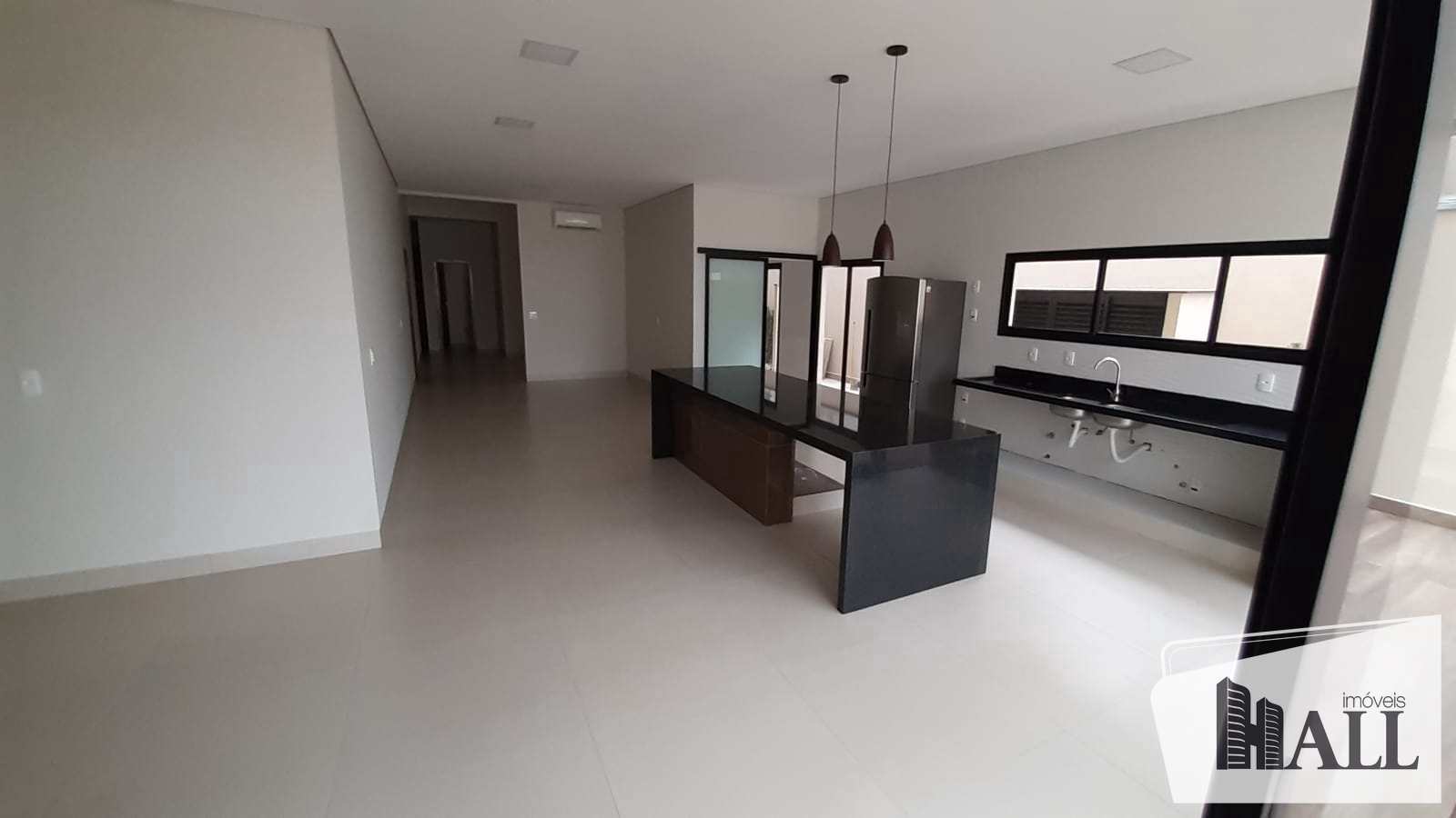 Casa de Condomínio à venda com 3 quartos, 266m² - Foto 1