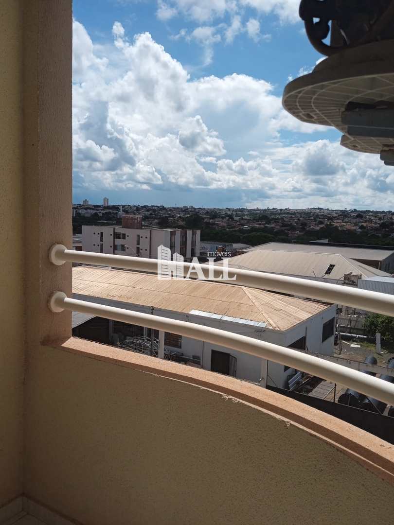 Apartamento à venda com 2 quartos, 62m² - Foto 2