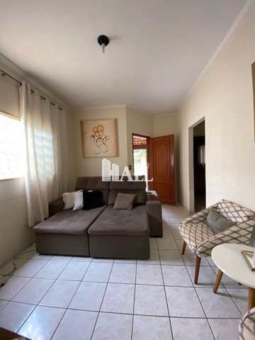 Casa à venda com 2 quartos, 101m² - Foto 2