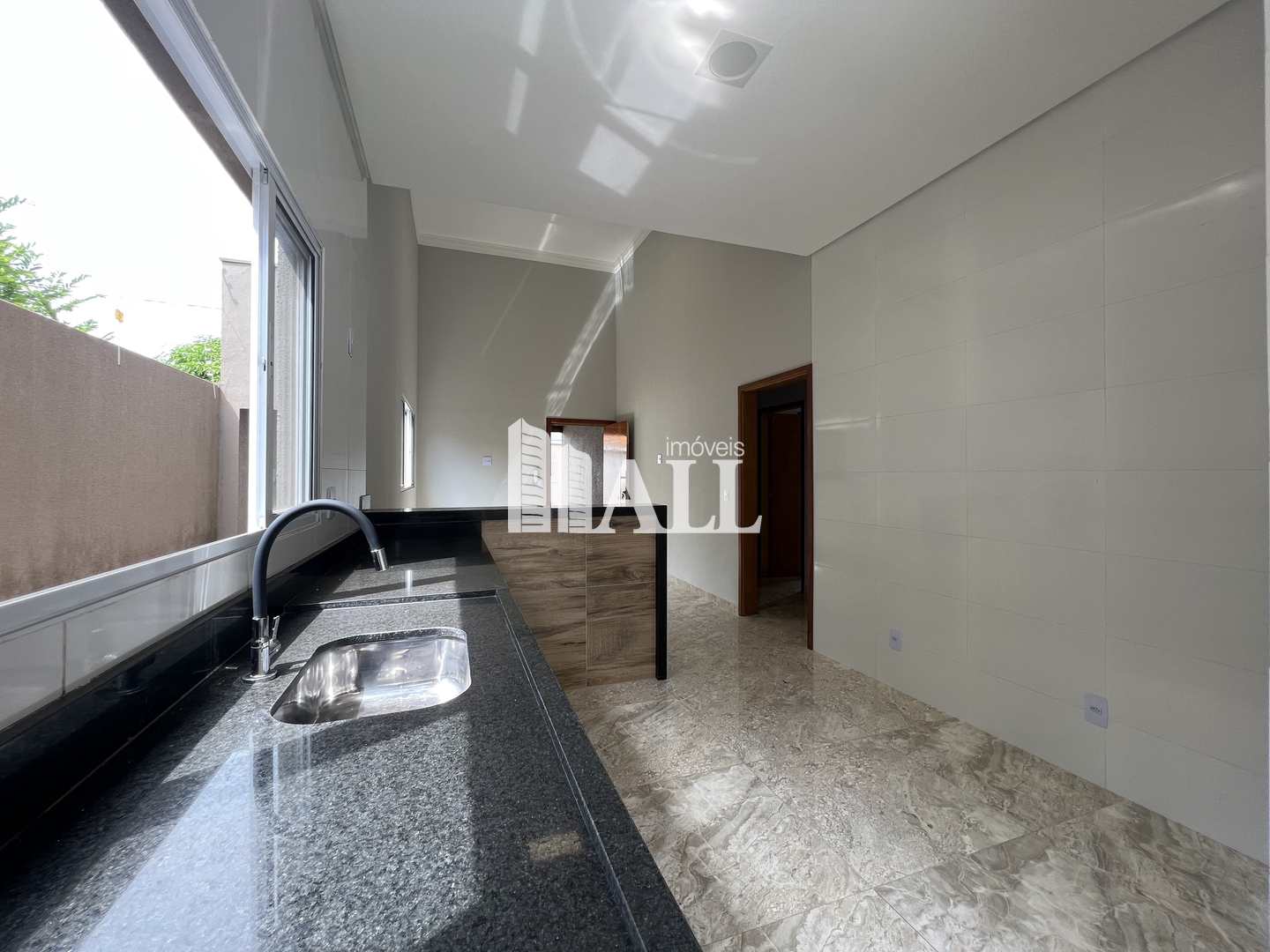 Casa à venda com 3 quartos, 110m² - Foto 4