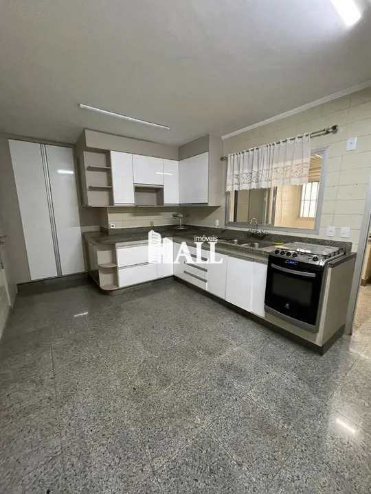 Apartamento à venda com 3 quartos, 180m² - Foto 6