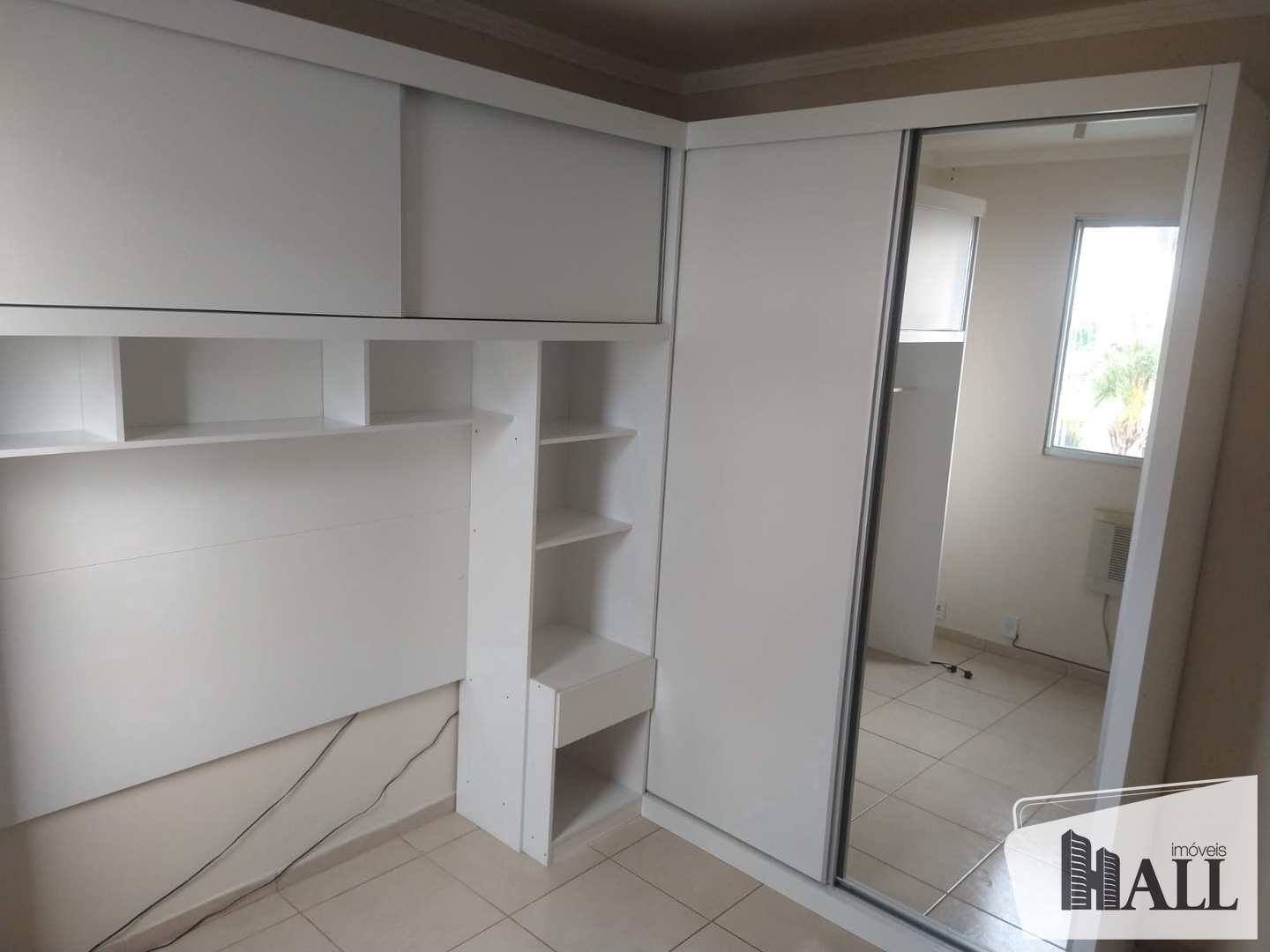 Apartamento à venda com 2 quartos, 75m² - Foto 4