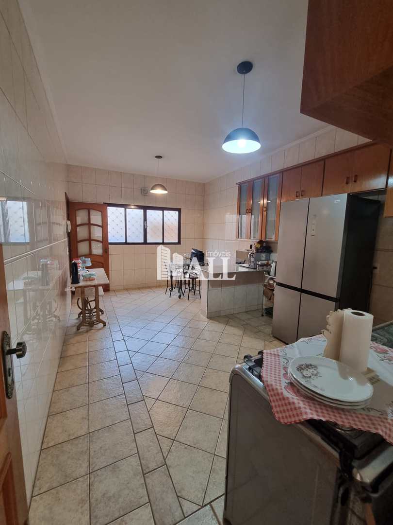 Casa à venda com 4 quartos, 235m² - Foto 5