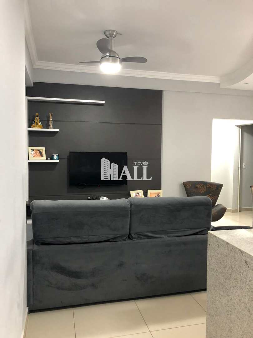 Apartamento à venda com 2 quartos, 68m² - Foto 1