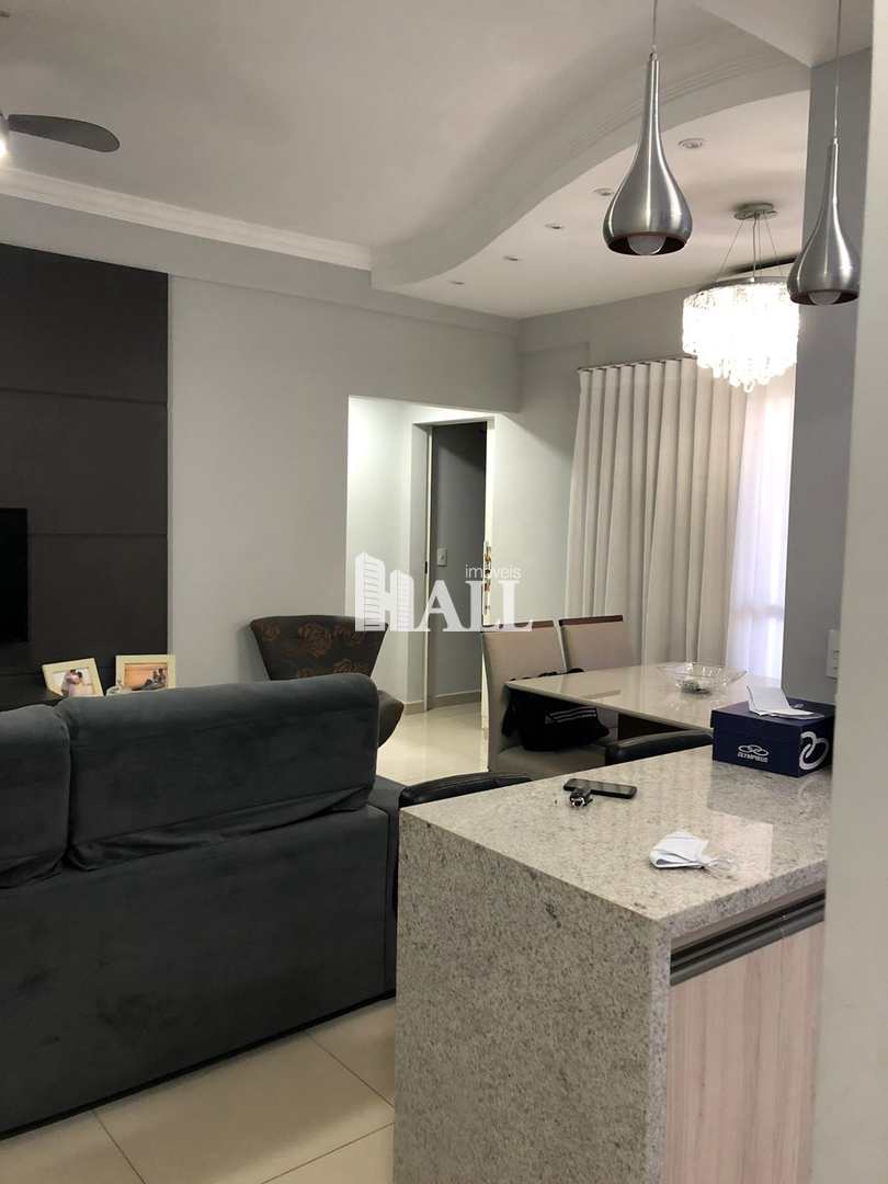 Apartamento à venda com 2 quartos, 68m² - Foto 3