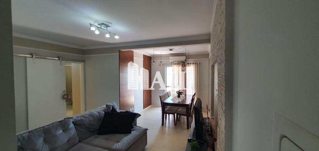 Apartamento à venda com 3 quartos, 93m² - Foto 2