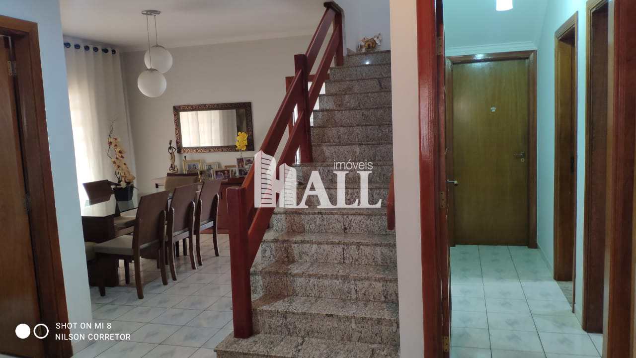 Casa à venda com 4 quartos, 329m² - Foto 18