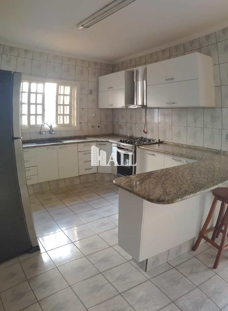 Casa à venda com 4 quartos, 329m² - Foto 17