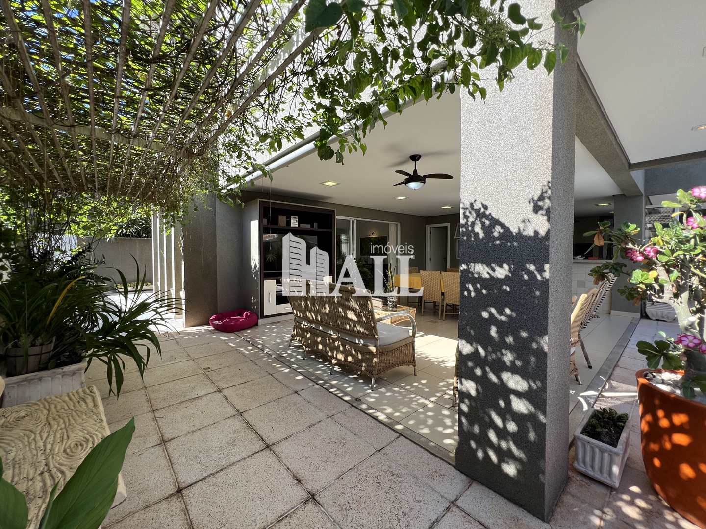 Casa de Condomínio à venda com 3 quartos, 370m² - Foto 9