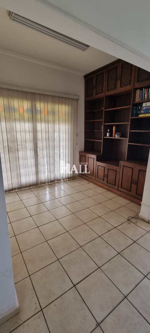 Casa à venda com 7 quartos, 300m² - Foto 1