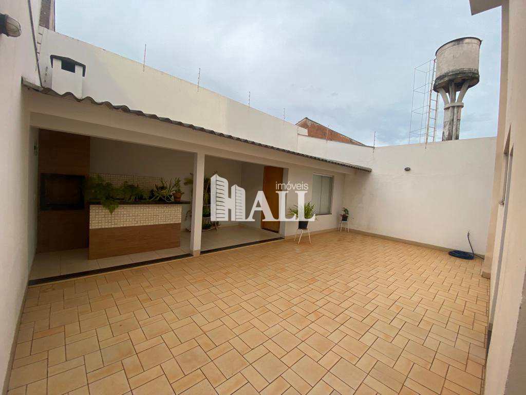 Casa à venda com 3 quartos, 241m² - Foto 12