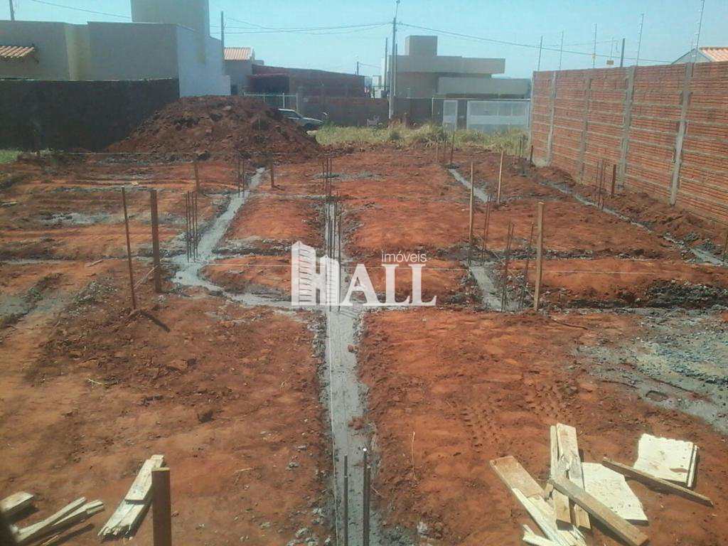 Casa à venda com 3 quartos, 200m² - Foto 2