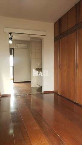 Apartamento à venda com 3 quartos, 135m² - Foto 2