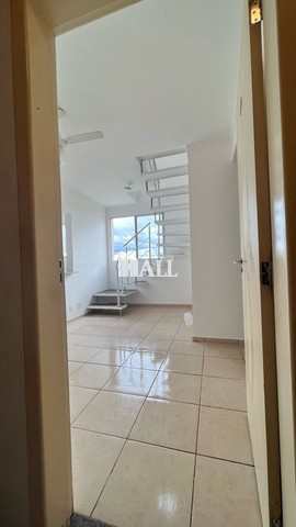 Apartamento à venda com 2 quartos, 143m² - Foto 2