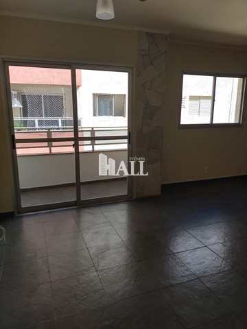 Apartamento à venda com 2 quartos, 70m² - Foto 2