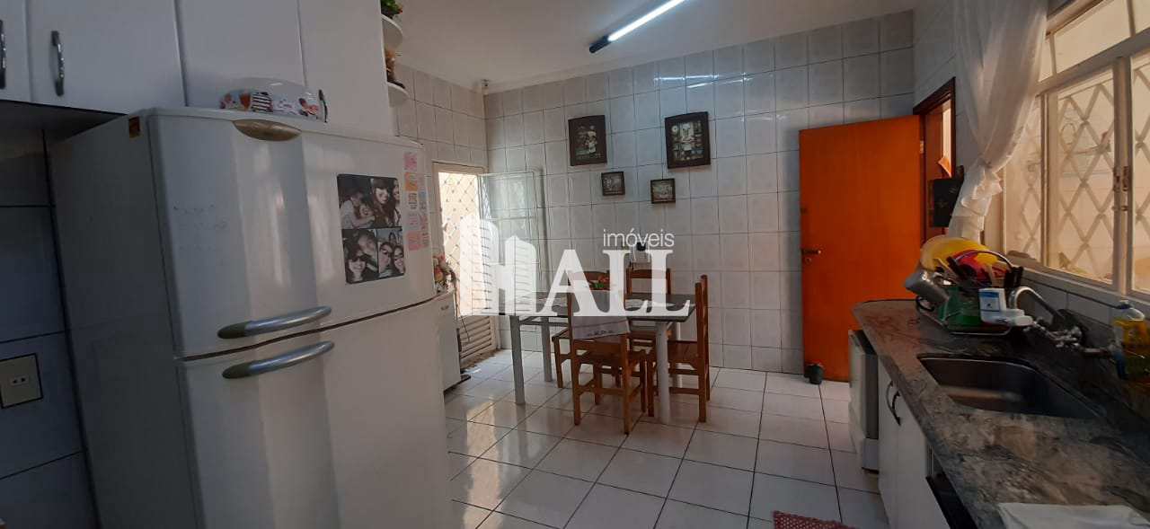 Casa à venda com 3 quartos, 281m² - Foto 6