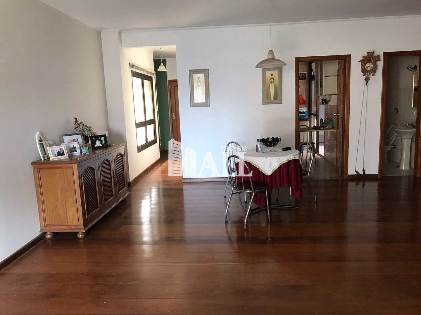 Apartamento à venda com 3 quartos, 160m² - Foto 1