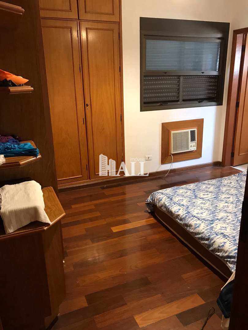 Apartamento à venda com 3 quartos, 160m² - Foto 2