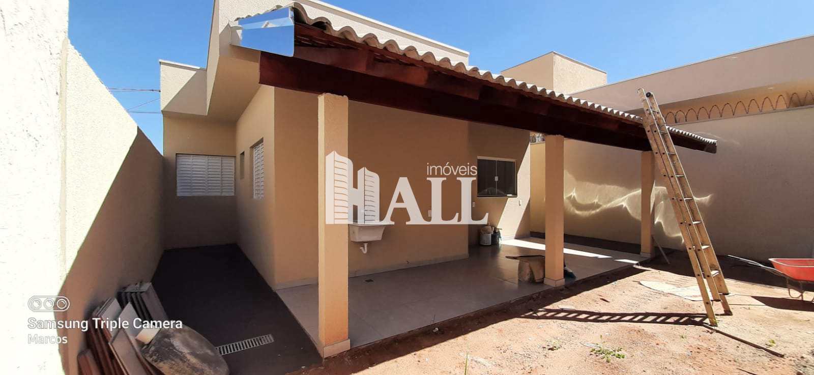 Casa à venda com 3 quartos, 106m² - Foto 2