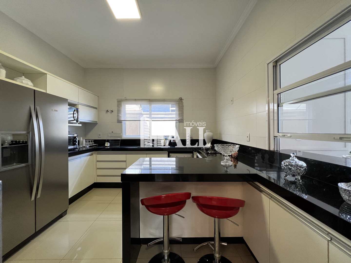 Casa de Condomínio à venda com 3 quartos, 230m² - Foto 21