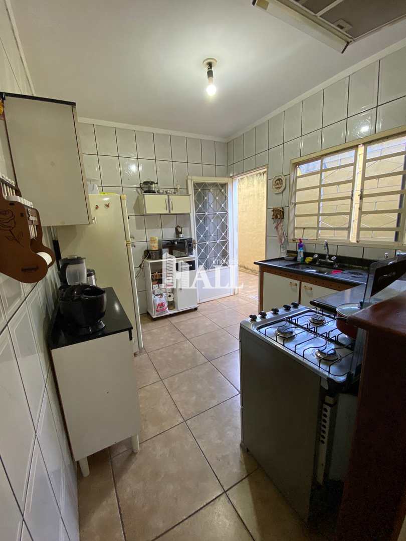 Casa à venda com 3 quartos, 160m² - Foto 3