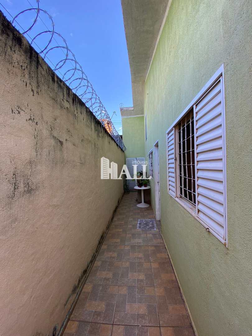 Casa à venda com 3 quartos, 160m² - Foto 4