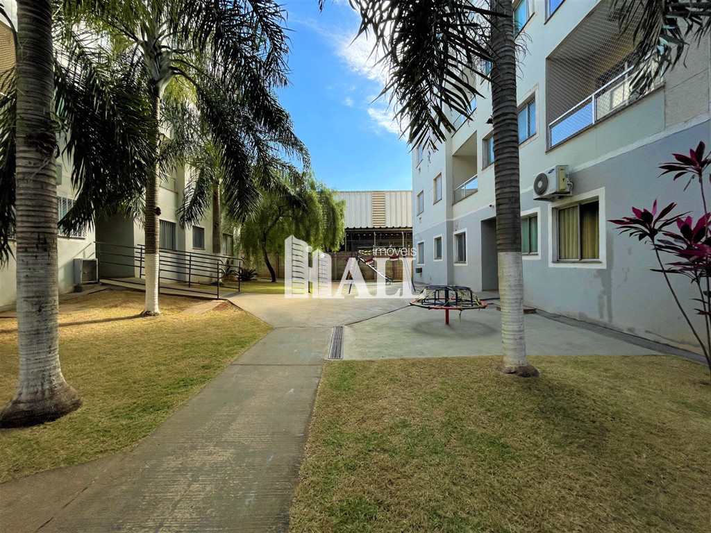 Apartamento à venda com 3 quartos, 140m² - Foto 4