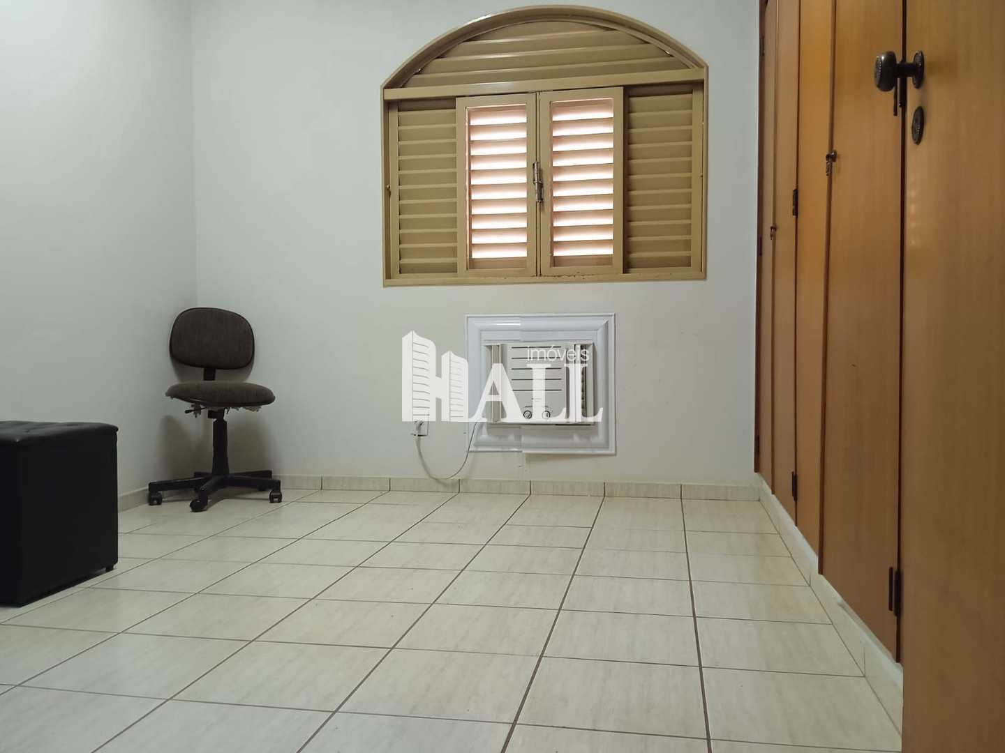 Apartamento à venda com 3 quartos, 157m² - Foto 11