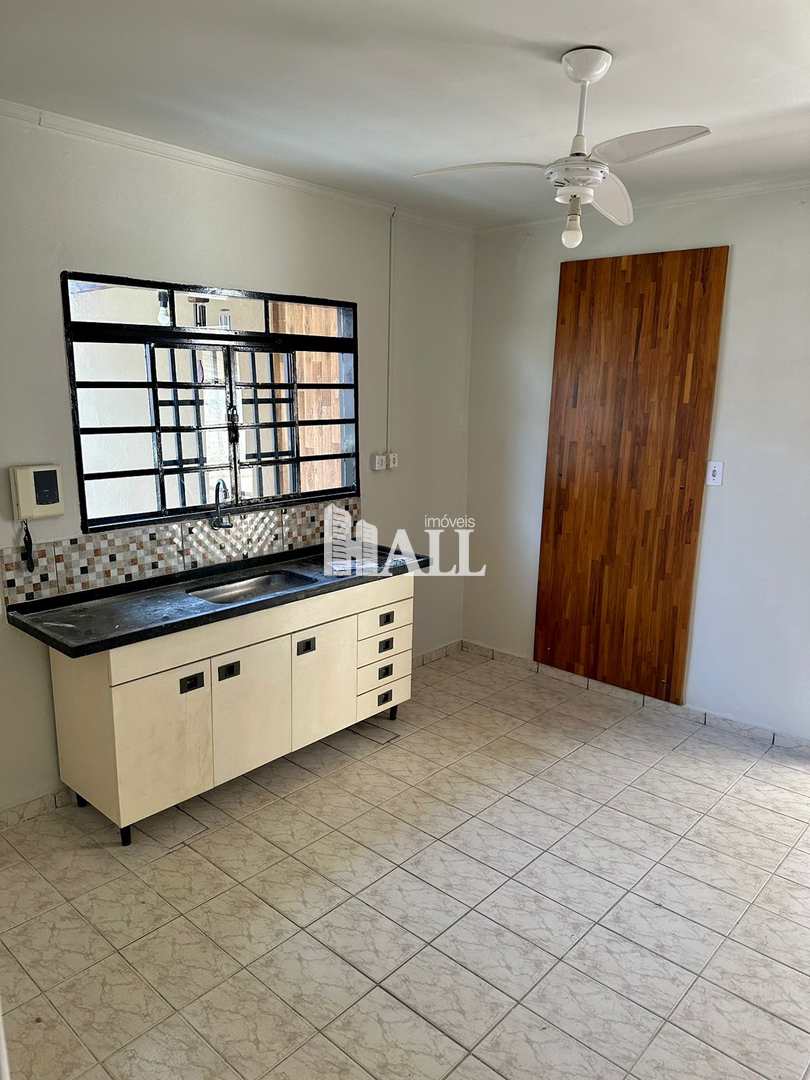 Casa à venda com 2 quartos, 200m² - Foto 4